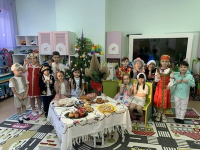 Колядки  группа №17 "Пчела Майя"